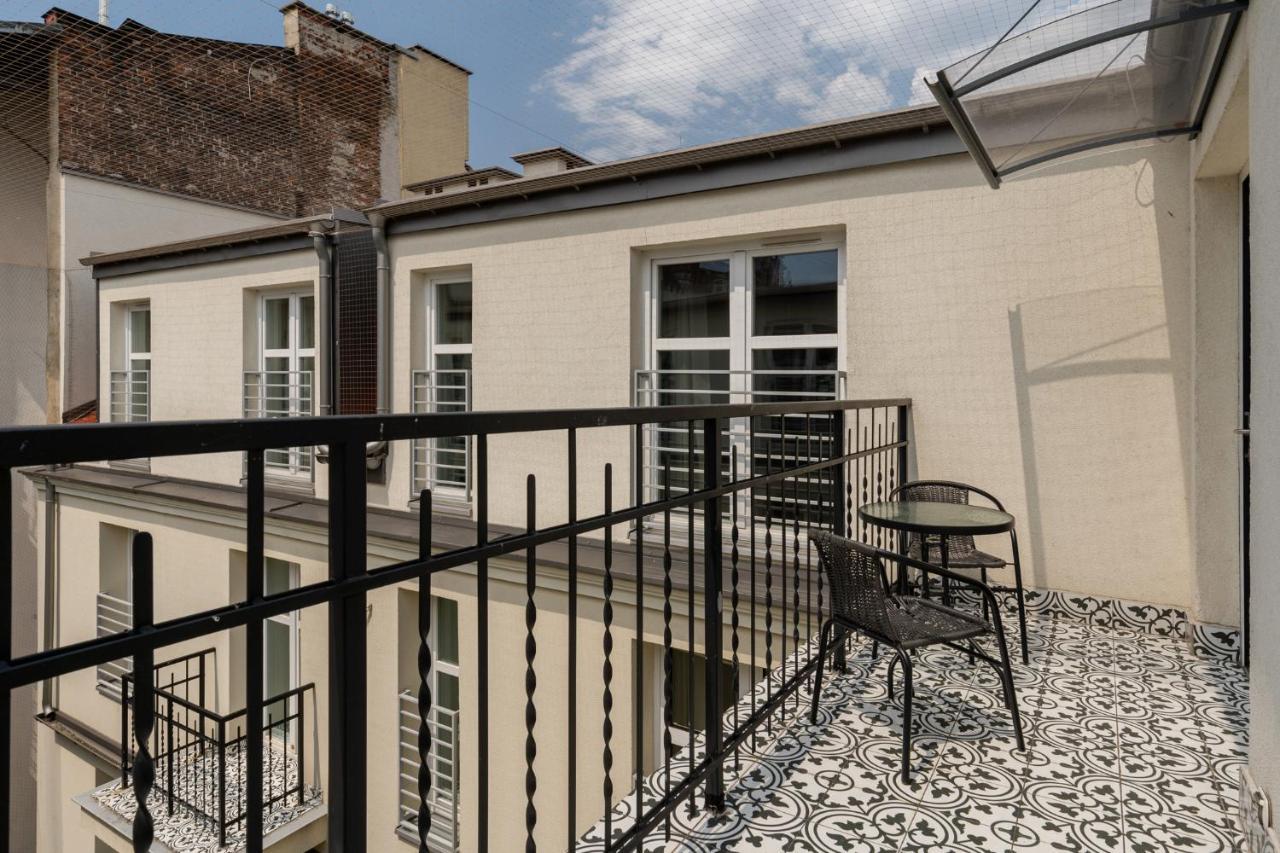 Saint Florian'S Suites - Old Town Luxury Apartments - By Upstairs Краков Экстерьер фото