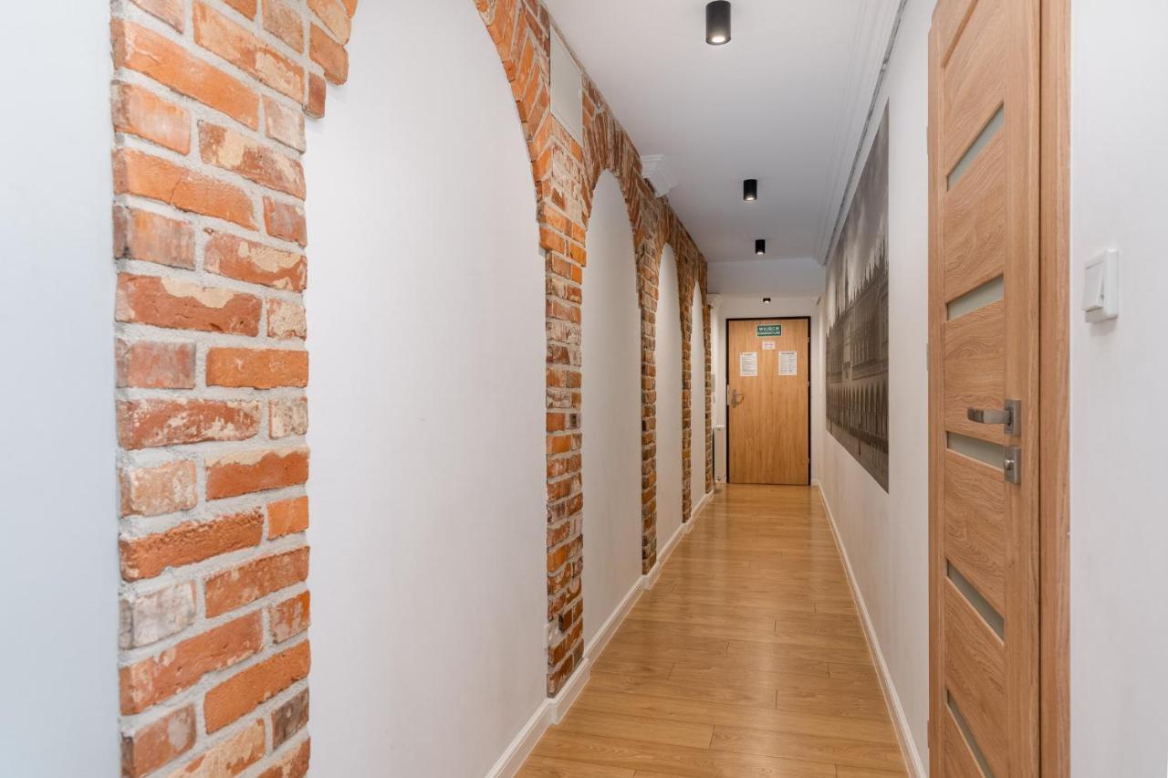 Saint Florian'S Suites - Old Town Luxury Apartments - By Upstairs Краков Экстерьер фото